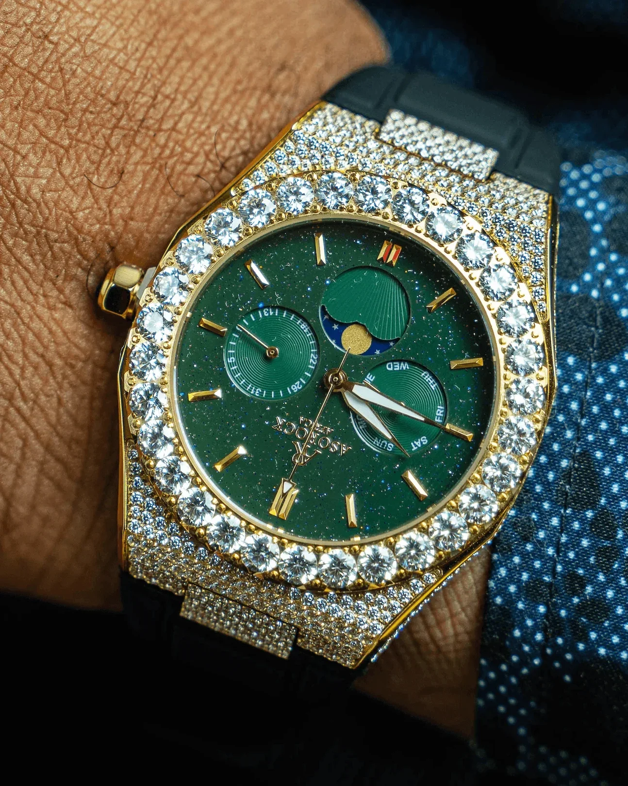 Iced transporter - Big diamond bezel - rubber strap - Image 5